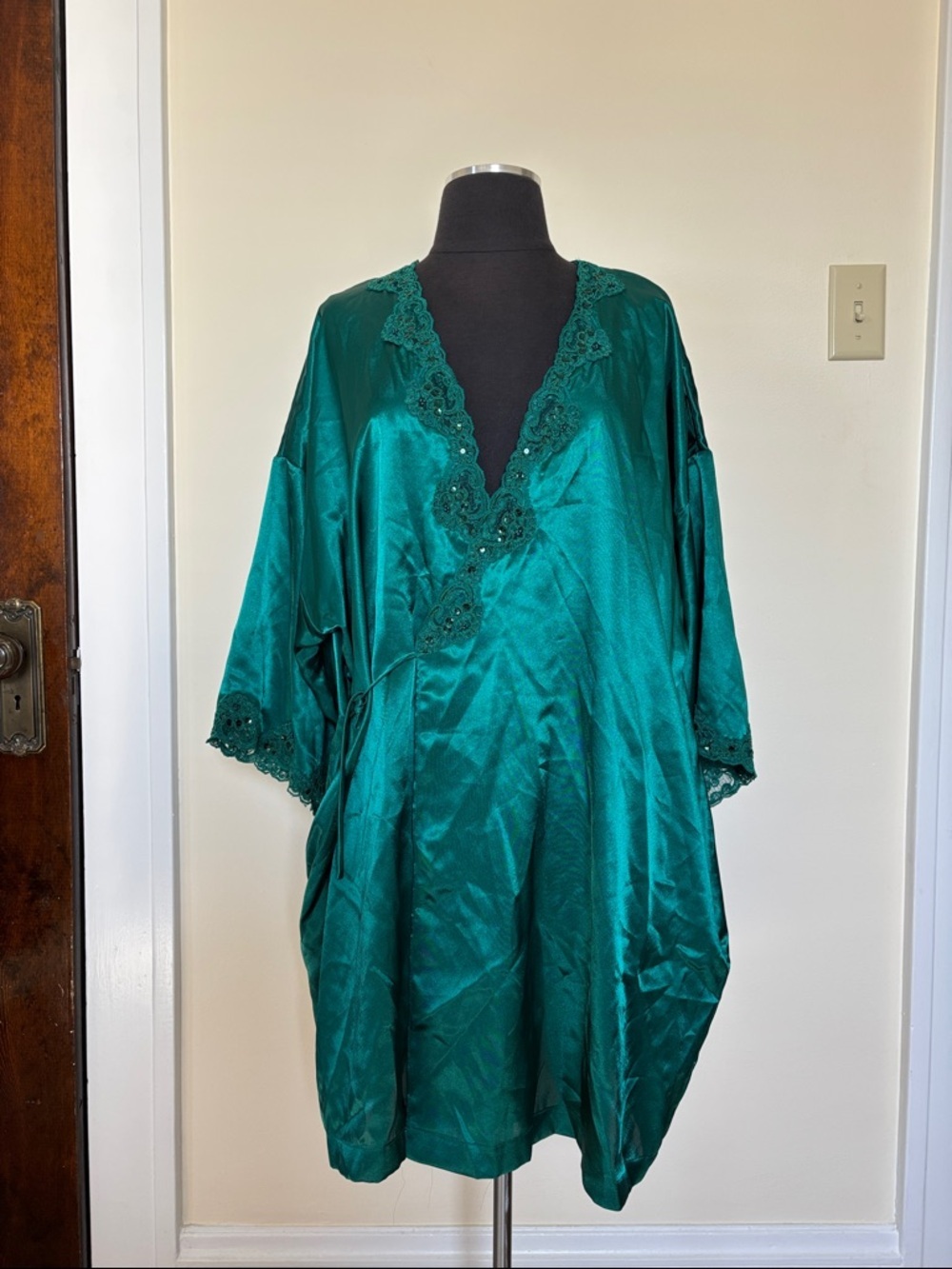Emerald Green Lace Trim Robe Victoria’s Secret Gold Label One Size Vintage